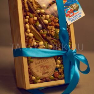 Подарочный набор в деревянном боксе "Орешки, варенье и шоколадный инструмент" 11 Tastywork