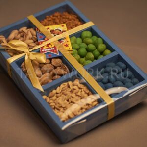 Подарочный набор в деревянном боксе "Орешки в цвете" 8 Tastywork