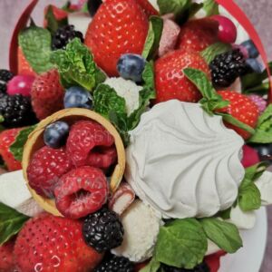 Подарочная коробка "Ягодный восторг" 10 Подарочная коробка "Ягодный восторг" — изображение 3