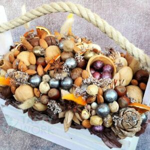 Деревянный бокс с орехами "Октябрь" 16 Деревянный бокс с орехами "Октябрь" — изображение 5