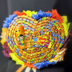 Букет из жвачек "Love is" 12 Букет из жвачек "Love is" — изображение 3
