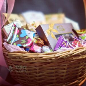 Корзина подарочная "Мечта сладкоежки" 17 Корзина подарочная "Мечта сладкоежки" — изображение 6