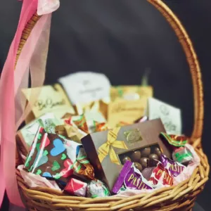 Корзина подарочная "Мечта сладкоежки" 13 Корзина подарочная "Мечта сладкоежки" — изображение 2