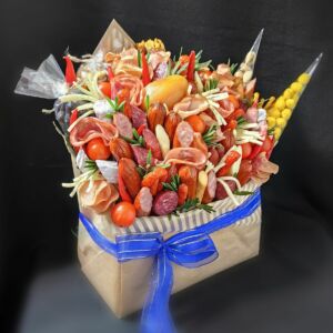 Мясной букет конверт "Королевский подарок" из мясных изделий и сыра 12 Мясной букет конверт "Королевский подарок" из мясных изделий и сыра — изображение 3