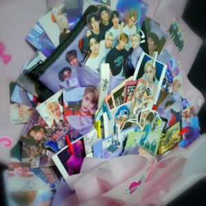 Букет аниме из карточек "Stray kids" 7 Букет аниме из карточек "Stray kids" — изображение 2