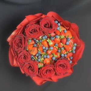 Букет из ягод и цветов "Вивальди" 15 Tastywork