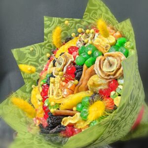 Букет из сухофруктов "С праздником"