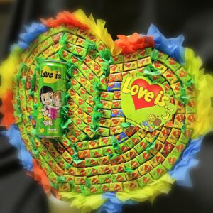 Букет из жвачек "Love is" 14 Букет из жвачек "Love is" — изображение 5