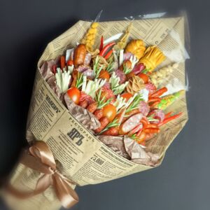 Букет из колбас и сыров "Пшеничный"