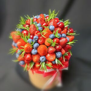 Шляпная коробка с ягодами "Наслаждение" 11 Шляпная коробка с ягодами "Наслаждение" — изображение 4