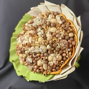 Букет из орехов "Кедр"