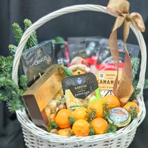 Корзина с фруктами и цветами "Эустома" 7 Корзина с фруктами и цветами "Эустома" — изображение 2