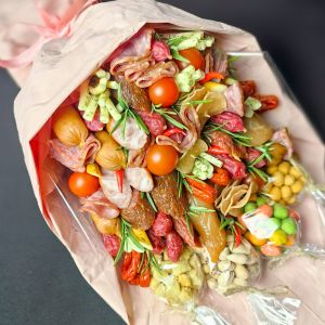 Букет с колбасками "Фламинго" 8 Букет с колбасками "Фламинго" — изображение 3